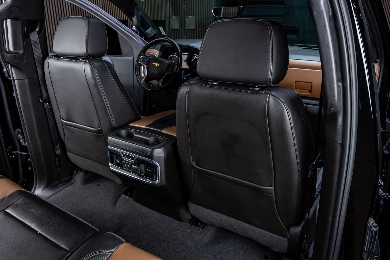 Used 2021 Chevrolet Silverado 2500 High Country w/ Z71 Off-Road Package AWD/4WD image 32