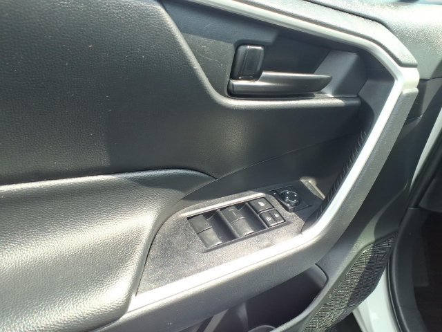 Certified 2023 Toyota RAV4 LE FWD image 3