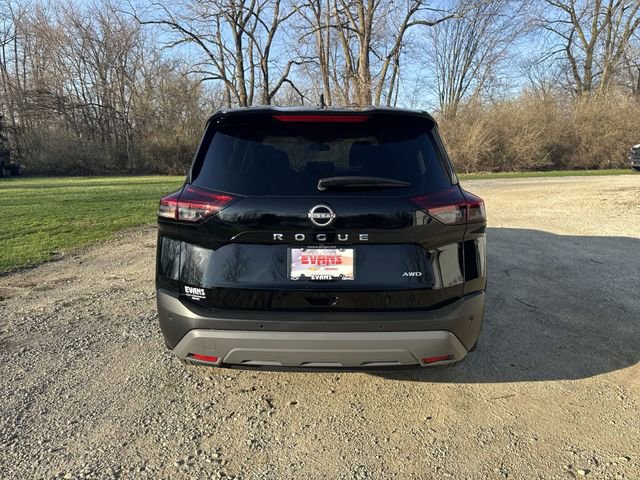 Used 2023 Nissan Rogue S image 8