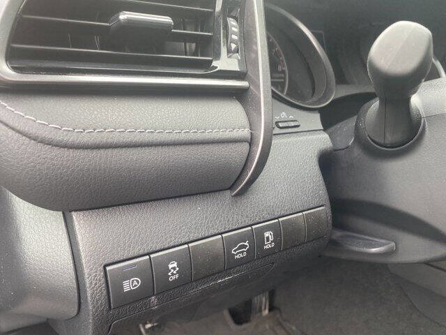 Used 2023 Toyota Camry SE image 21