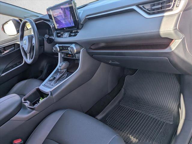 Used 2025 Toyota RAV4 Limited image 22