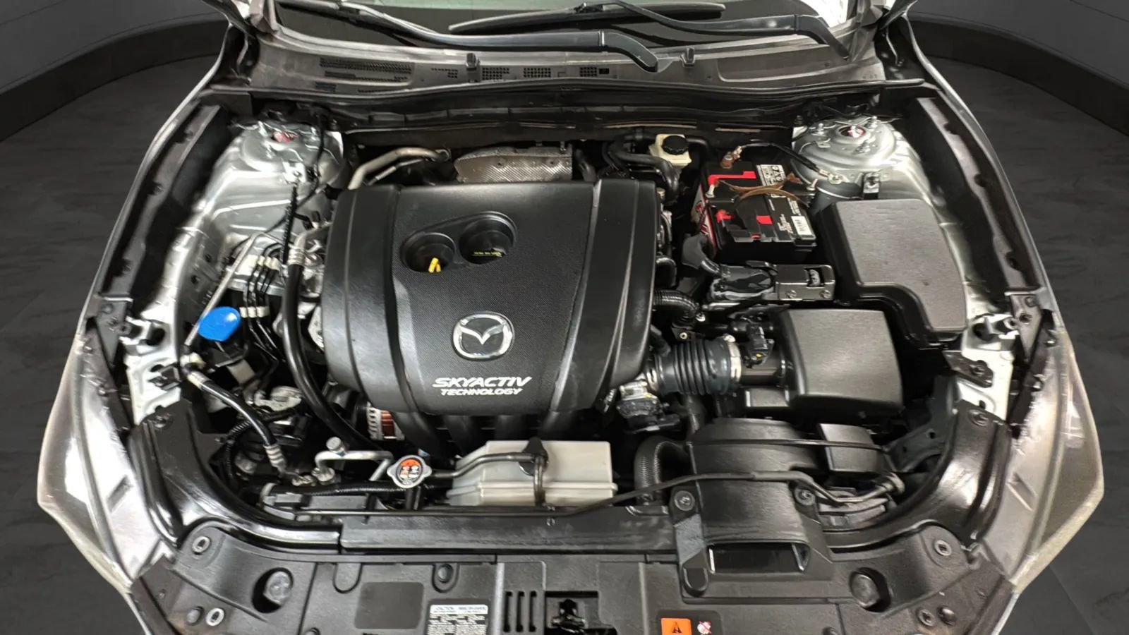 Used 2018 MAZDA MAZDA3 Touring FWD image 19