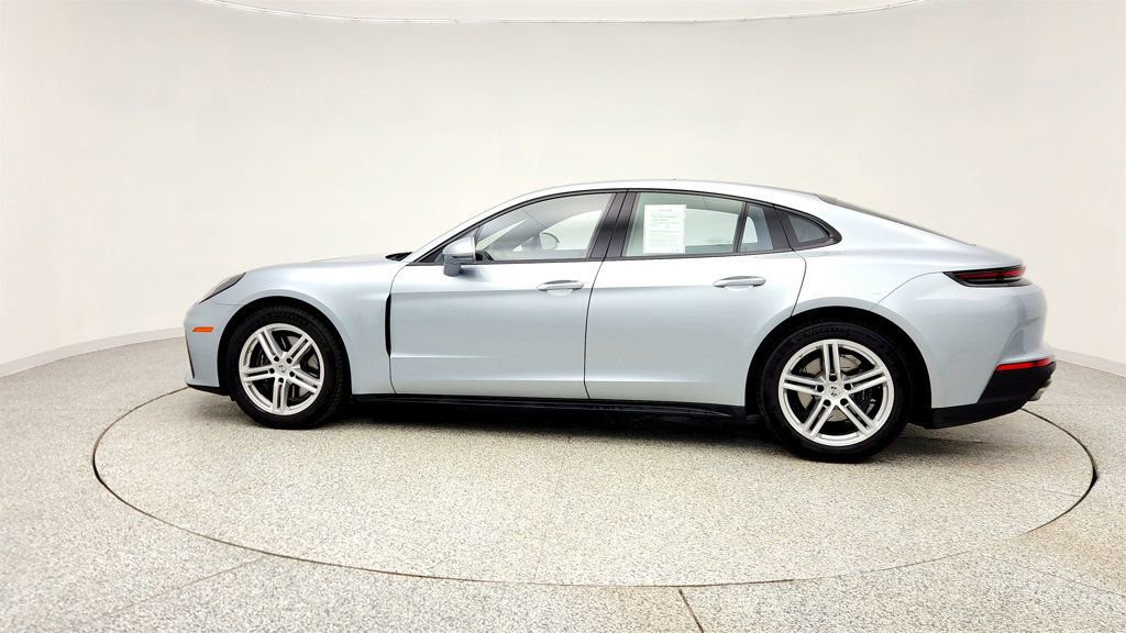 Used 2024 Porsche Panamera RWD image 8