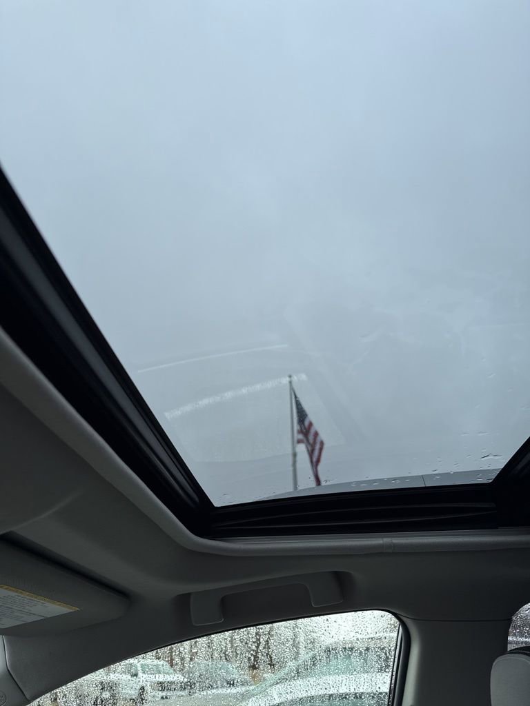 Used 2017 Toyota RAV4 XLE image 11