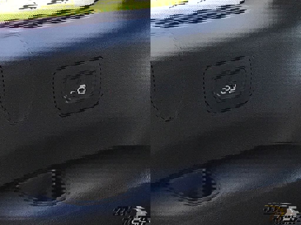 New 2025 Jeep Grand Cherokee L Altitude image 26