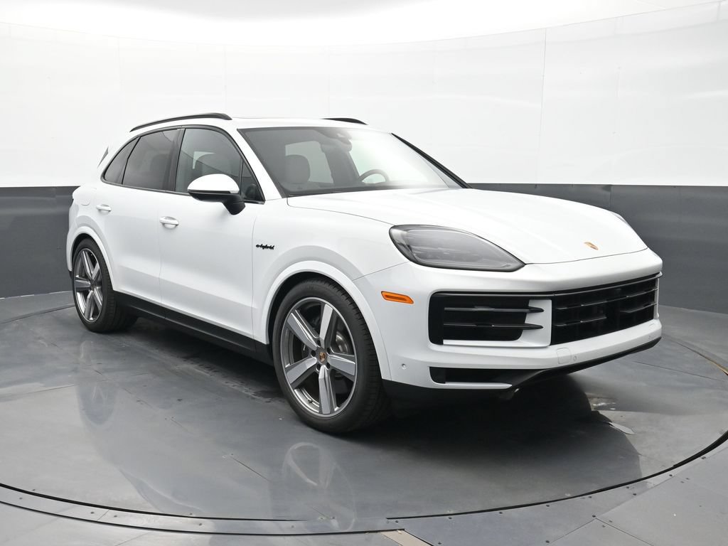 Certified 2025 Porsche Cayenne E-Hybrid AWD/4WD image 25