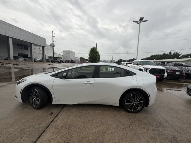 Used 2023 Toyota Prius XLE AWD/4WD image 8