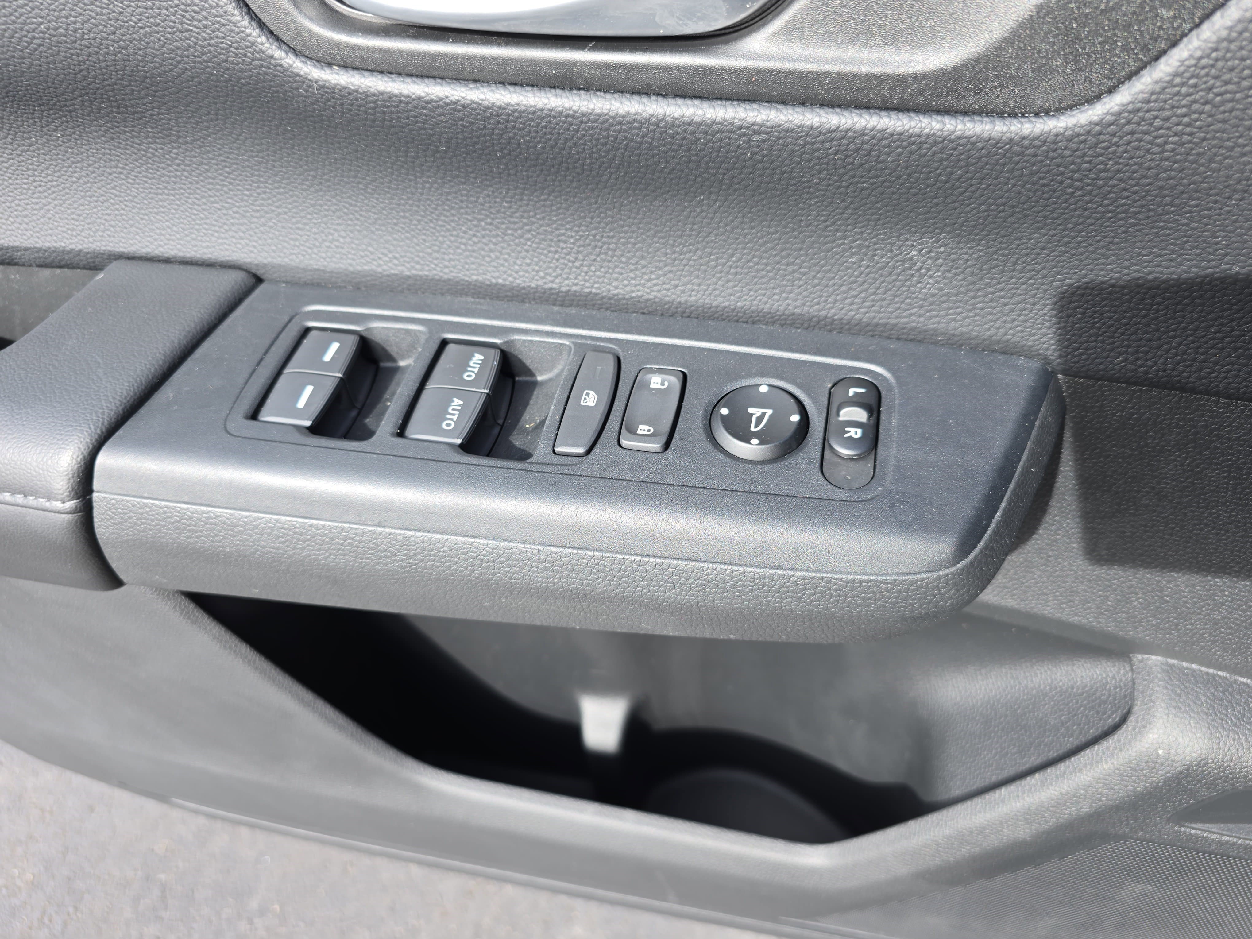 Used 2023 Honda CR-V EX image 28