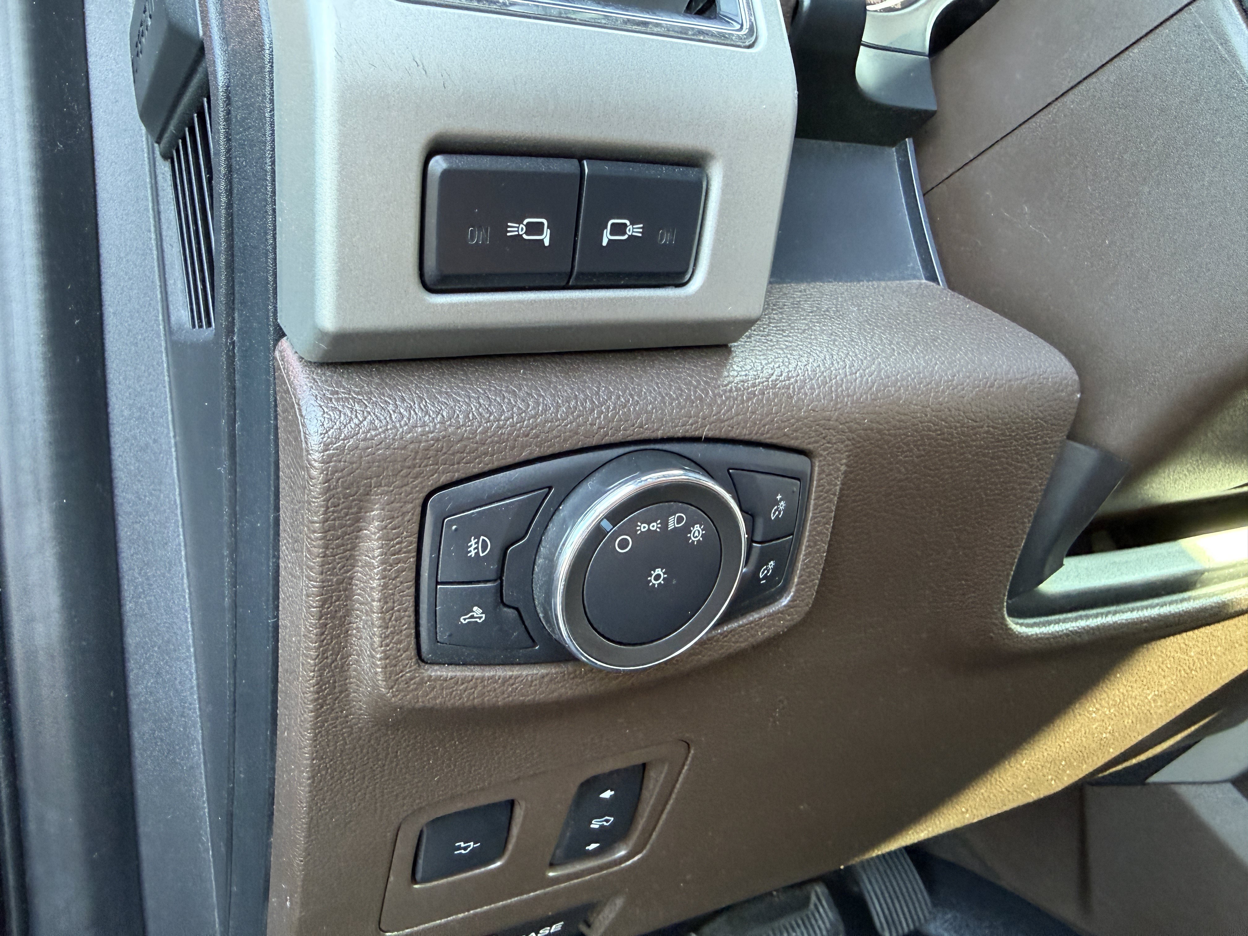 Used 2021 Ford F250 King Ranch w/ King Ranch Ultimate Package AWD/4WD image 17