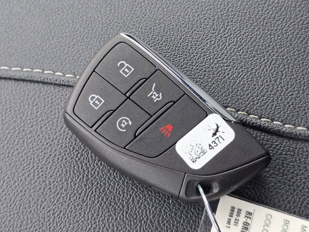 Used 2024 Chevrolet Traverse LT w/ LPO, Floor Liner Package AWD/4WD image 40