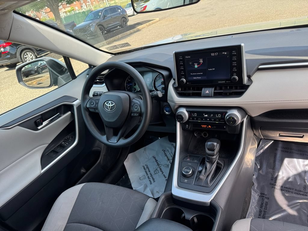 Used 2020 Toyota RAV4 XLE w/ Convenience Package AWD/4WD image 17