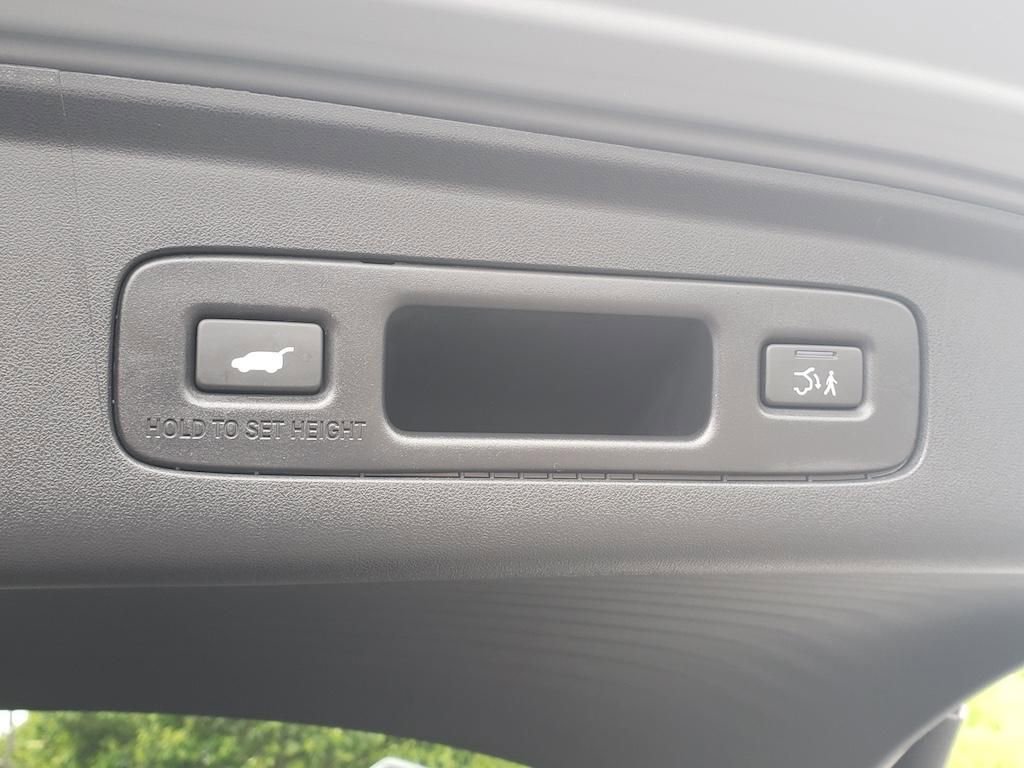 Certified 2025 Acura ADX AWD image 9