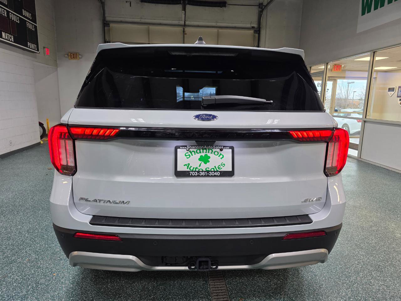 Used 2025 Ford Explorer Platinum w/ LUX Leather Package image 8
