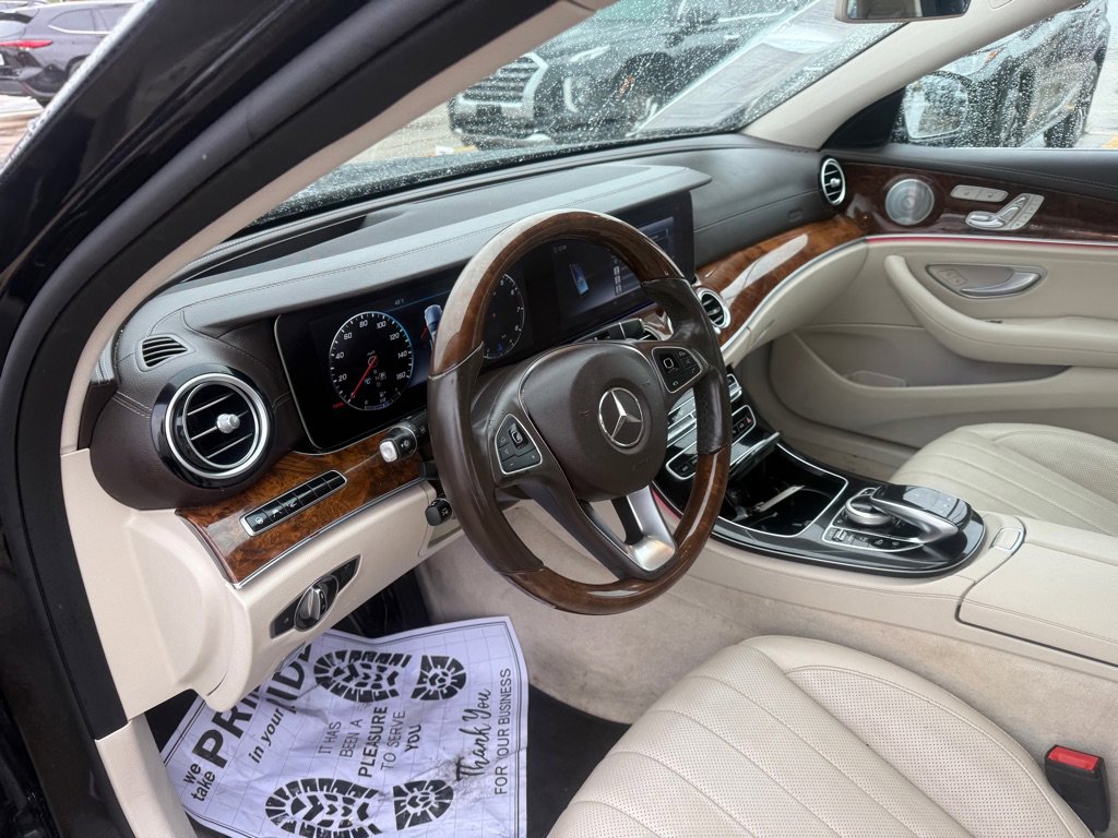 Used 2018 Mercedes-Benz E 400 4MATIC Sedan image 18