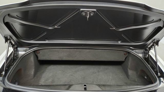 Used 2015 Chevrolet Corvette Z06 w/ 3LZ Preferred Equipment Group image 17