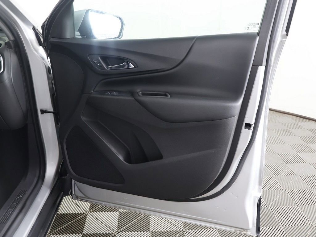 Used 2019 Chevrolet Equinox LT w/ Driver Convenience Package FWD image 22