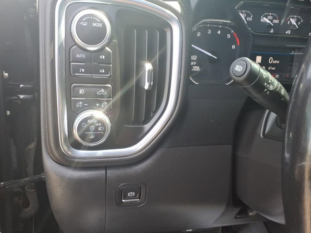Used 2022 GMC Sierra 1500 AT4 w/ AT4 Preferred Package AWD/4WD image 17
