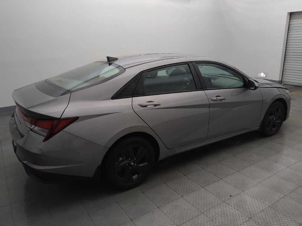 Used 2023 Hyundai Elantra SEL FWD image 10