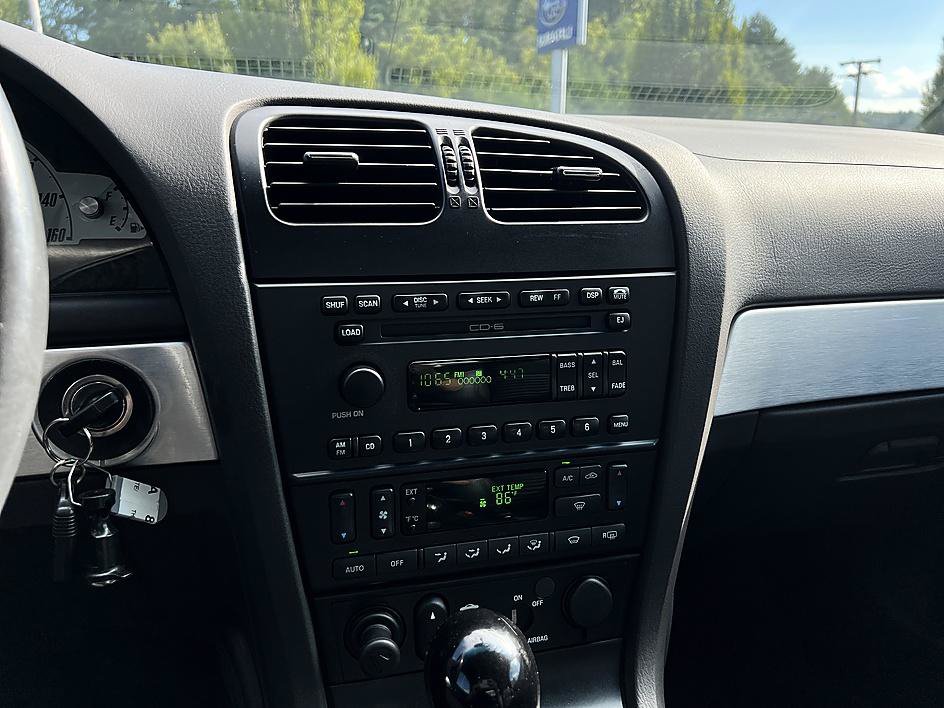 Used 2002 Ford Thunderbird RWD image 14