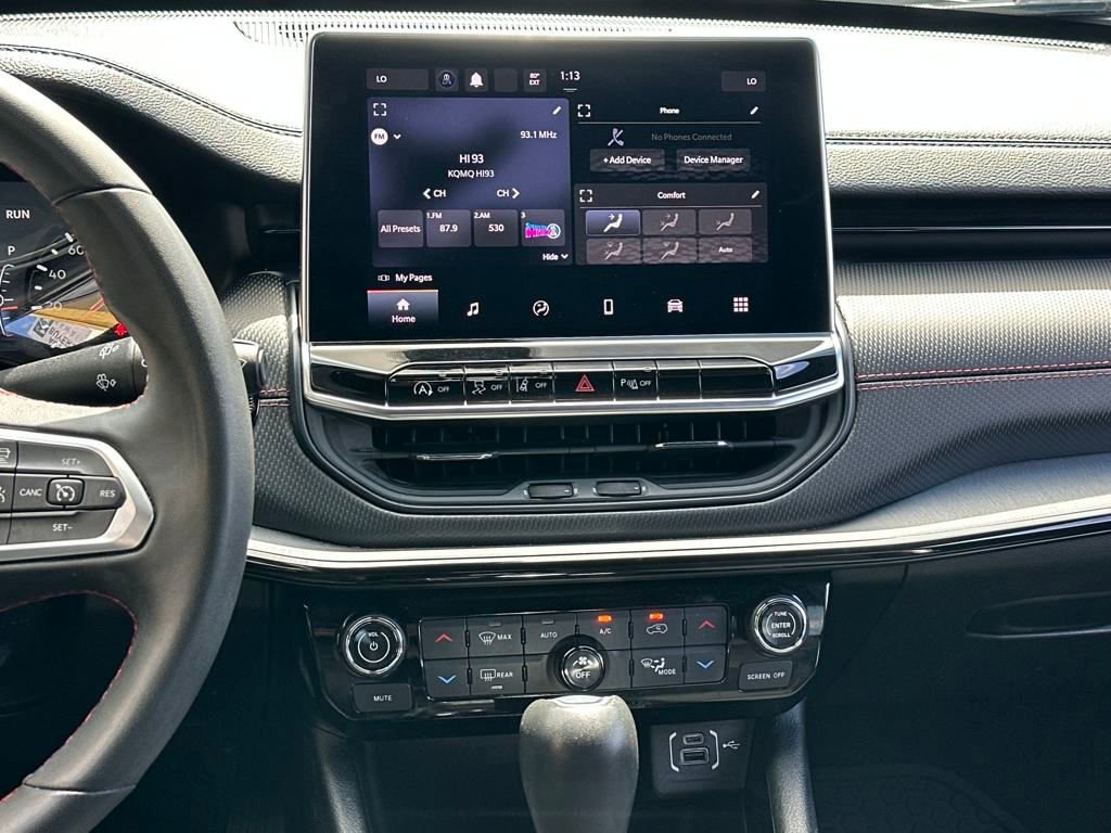 Used 2024 Jeep Compass Trailhawk image 16