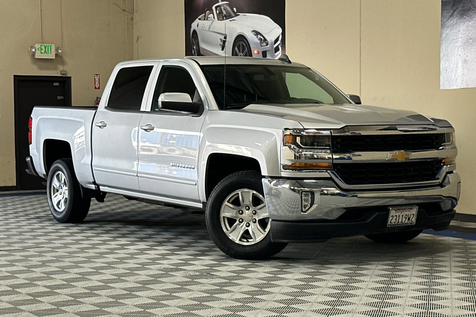 Used 2017 Chevrolet Silverado 1500 LT w/ All Star Edition RWD image 2