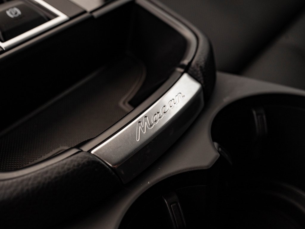 Certified 2024 Porsche Macan S image 38