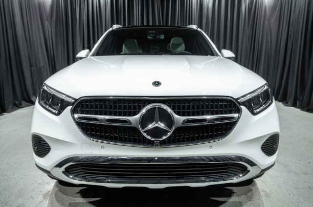 New 2026 Mercedes-Benz GLC 300 4MATIC image 2