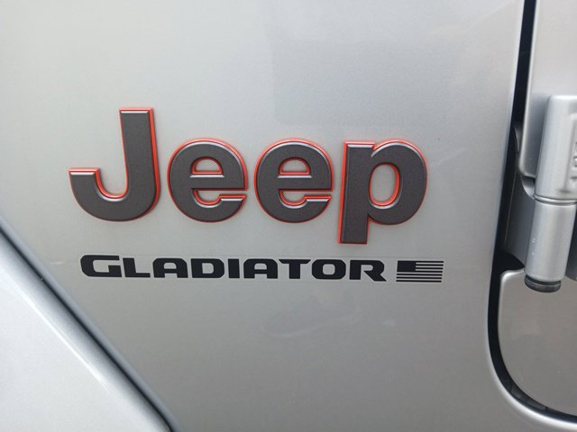 Used 2023 Jeep Gladiator Mojave w/ Cold Weather Group AWD/4WD image 11