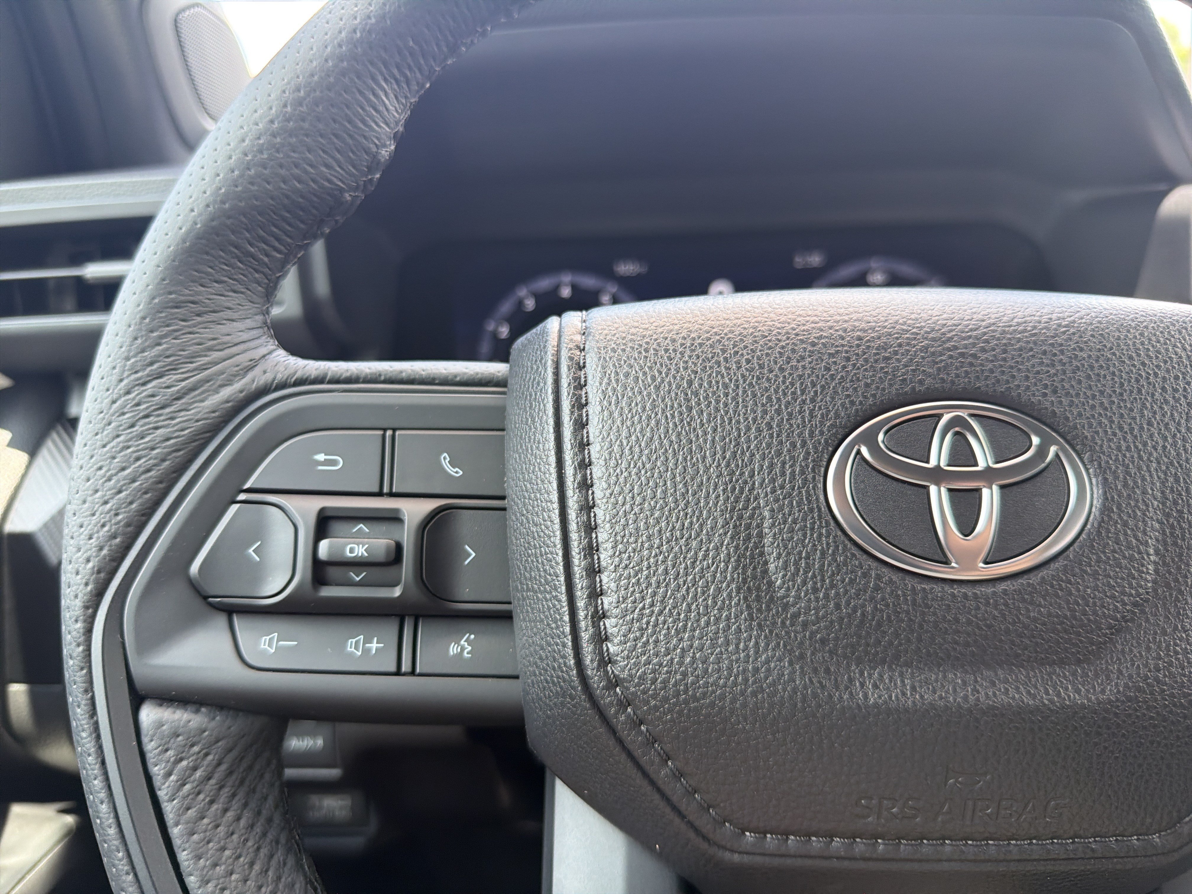 Certified 2025 Toyota Tacoma TRD Pro AWD/4WD image 10