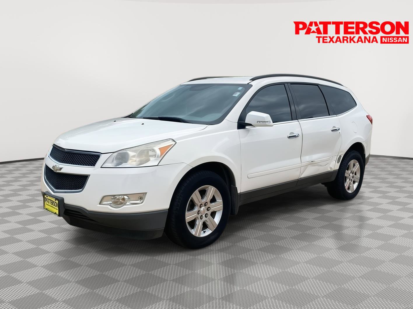 Used 2012 Chevrolet Traverse LT FWD image 1