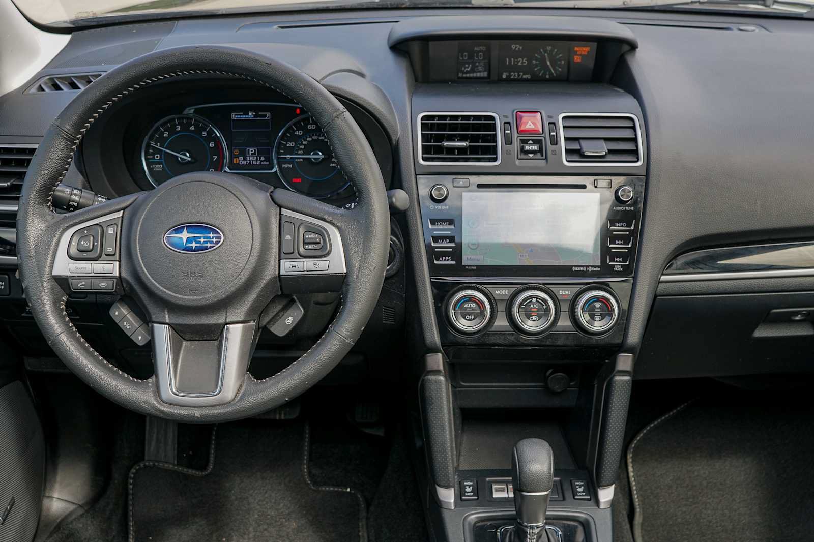 Used 2018 Subaru Forester 2.5i Touring AWD/4WD image 23