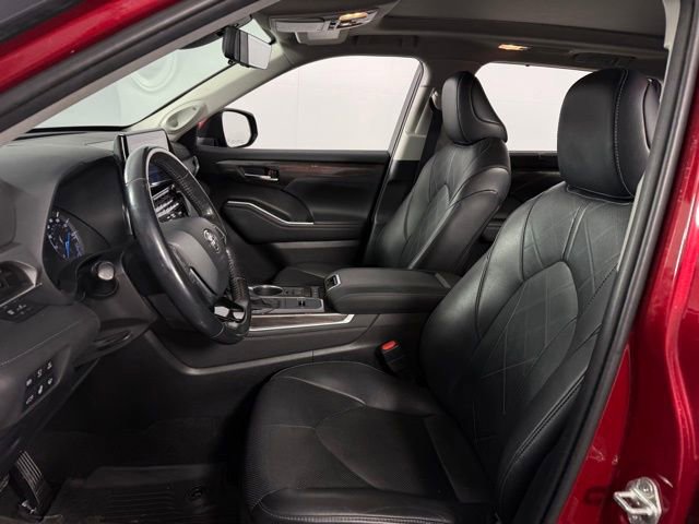 Used 2020 Toyota Highlander Platinum image 15