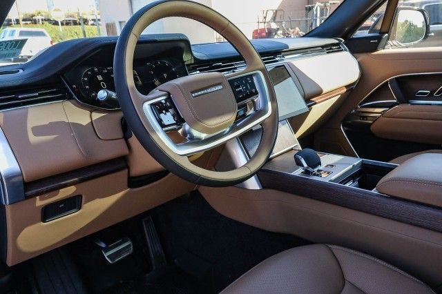 New 2025 Land Rover Range Rover Long Wheelbase SE image 33
