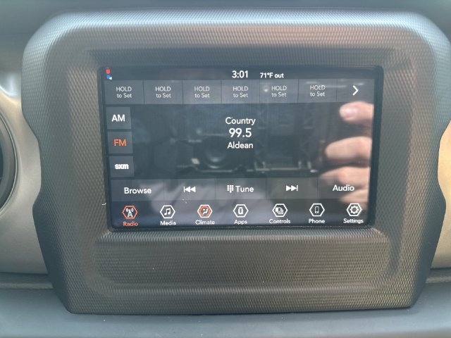 Used 2022 Jeep Gladiator Sport AWD/4WD image 21