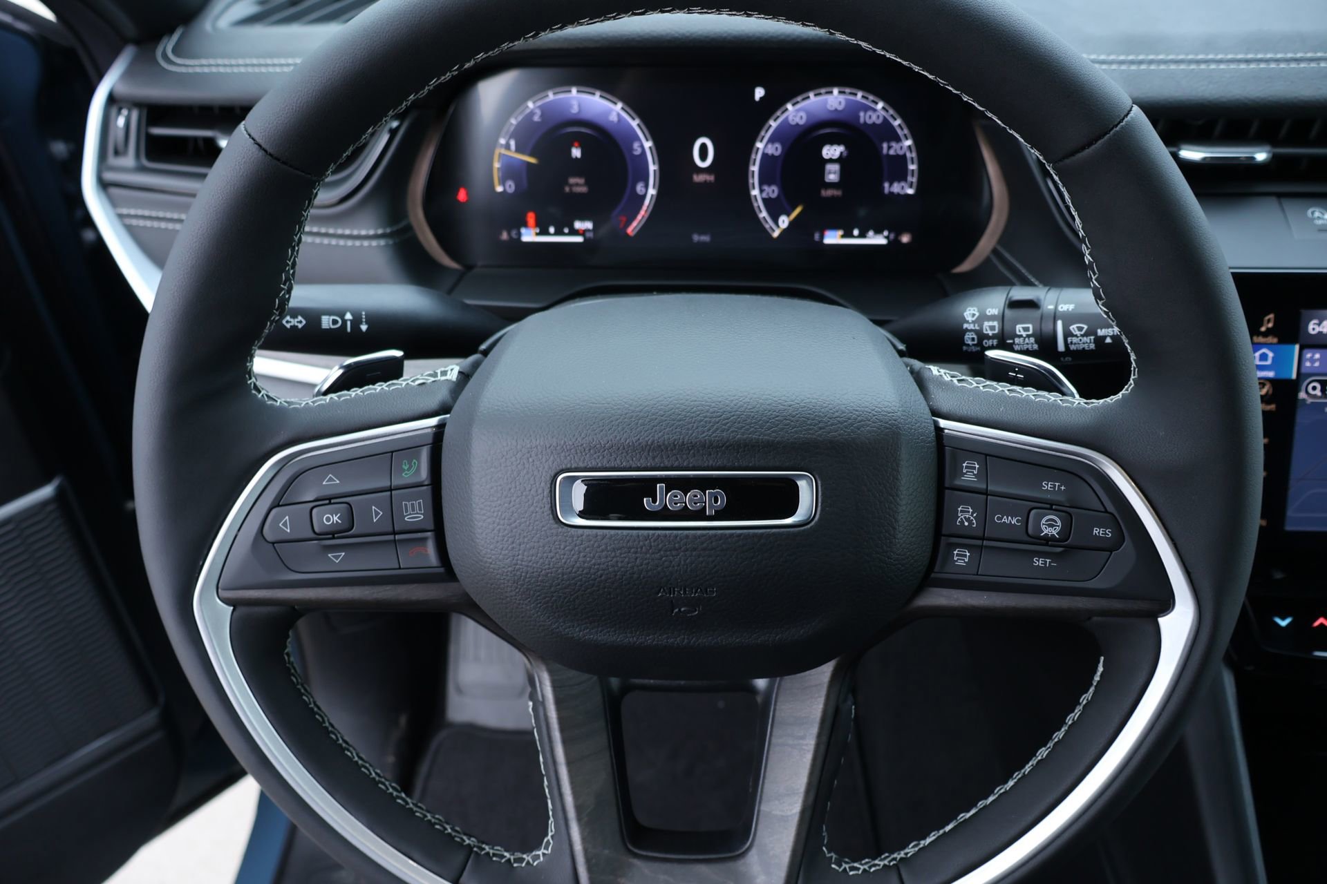 New 2026 Jeep Grand Cherokee L Limited AWD/4WD image 3