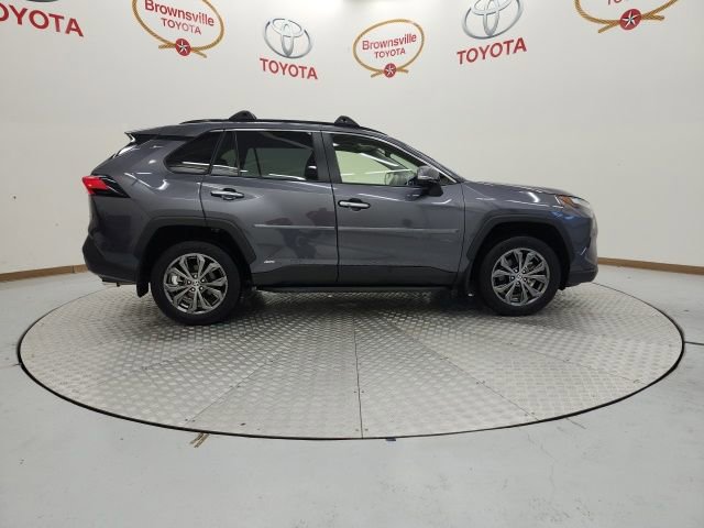Used 2025 Toyota RAV4 Limited AWD/4WD image 3