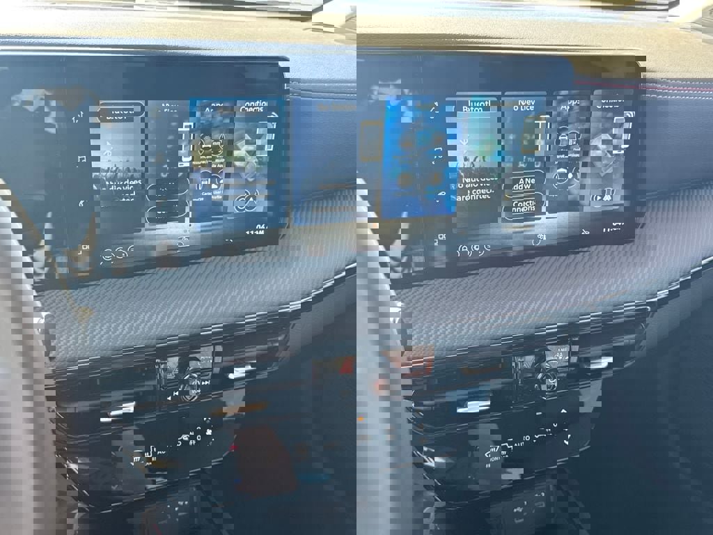 Used 2026 Nissan Kicks SR image 18