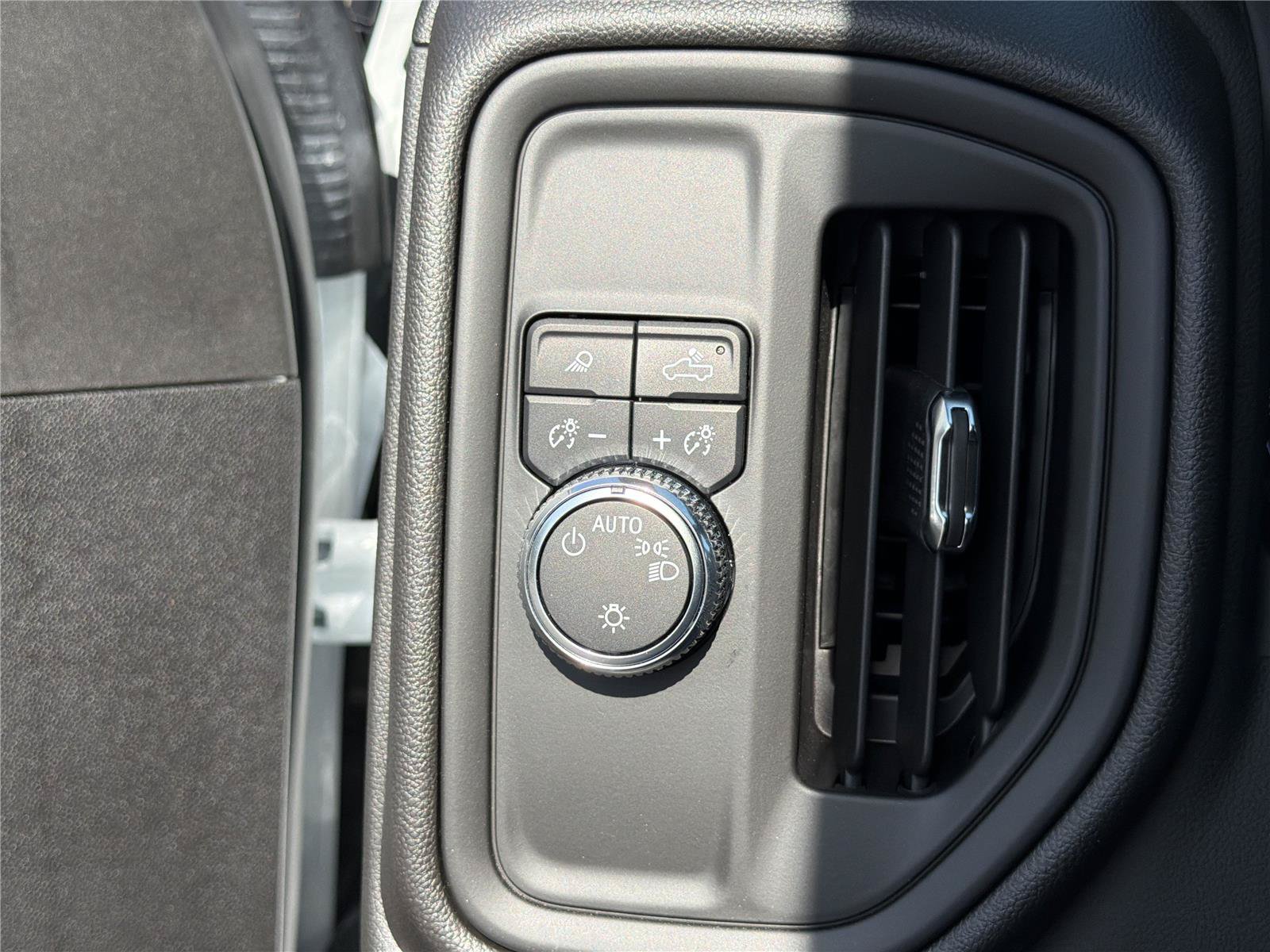 New 2025 GMC Sierra 2500 Pro w/ Convenience Package RWD image 19