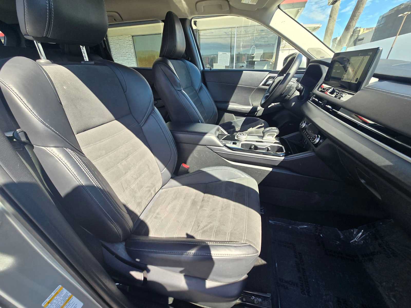 Used 2025 Mitsubishi Outlander SE AWD/4WD image 10