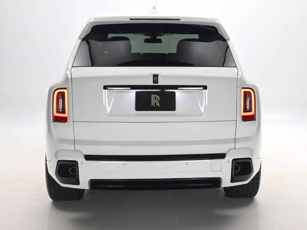 New 2027 Rolls-Royce Cullinan Black Badge AWD/4WD image 8