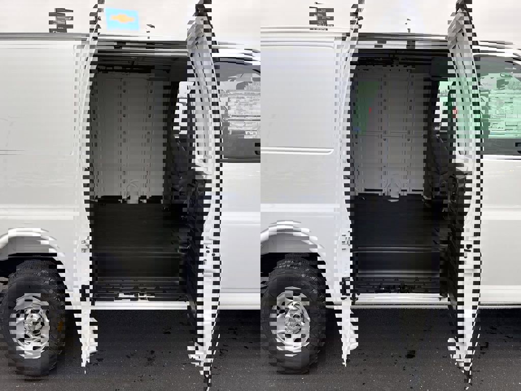 New 2025 Chevrolet Express 2500 w/ Driver Convenience Package image 34