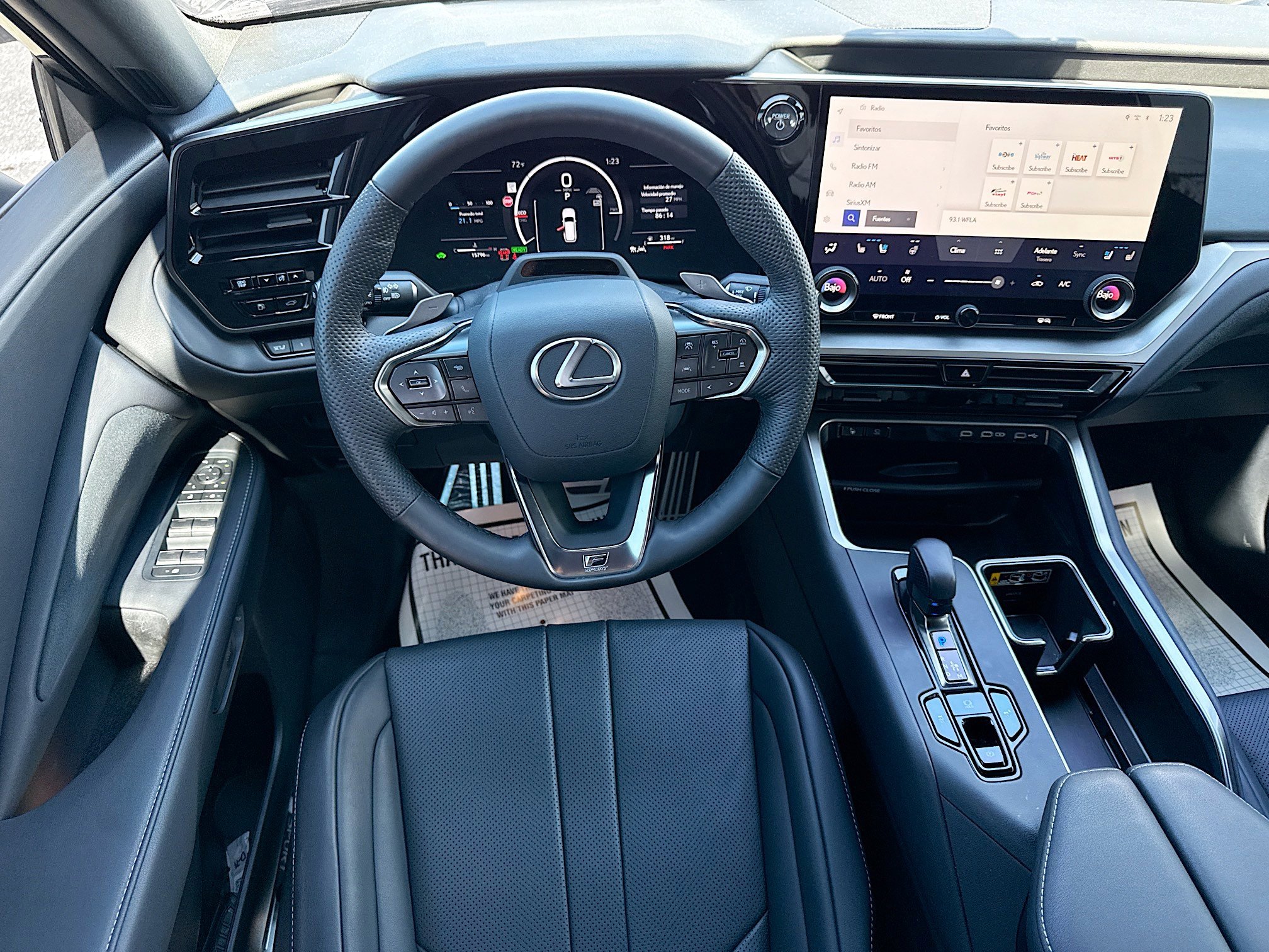 Used 2025 Lexus TX 500h AWD w/ Technology Package image 18