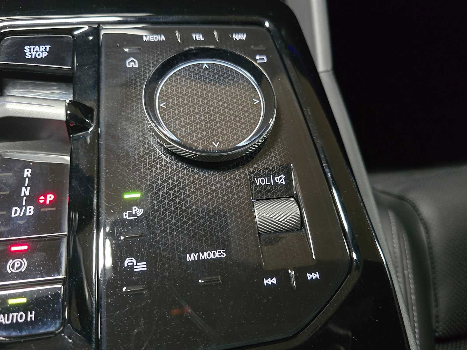 Used 2025 BMW i5 xDrive40 w/ Premium Package image 33