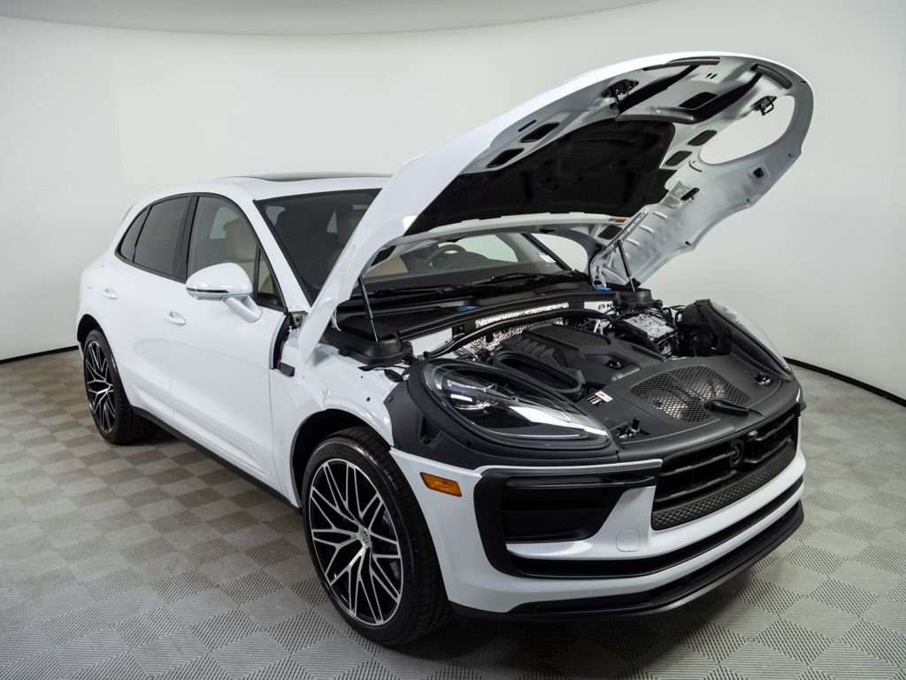 New 2026 Porsche Macan image 34