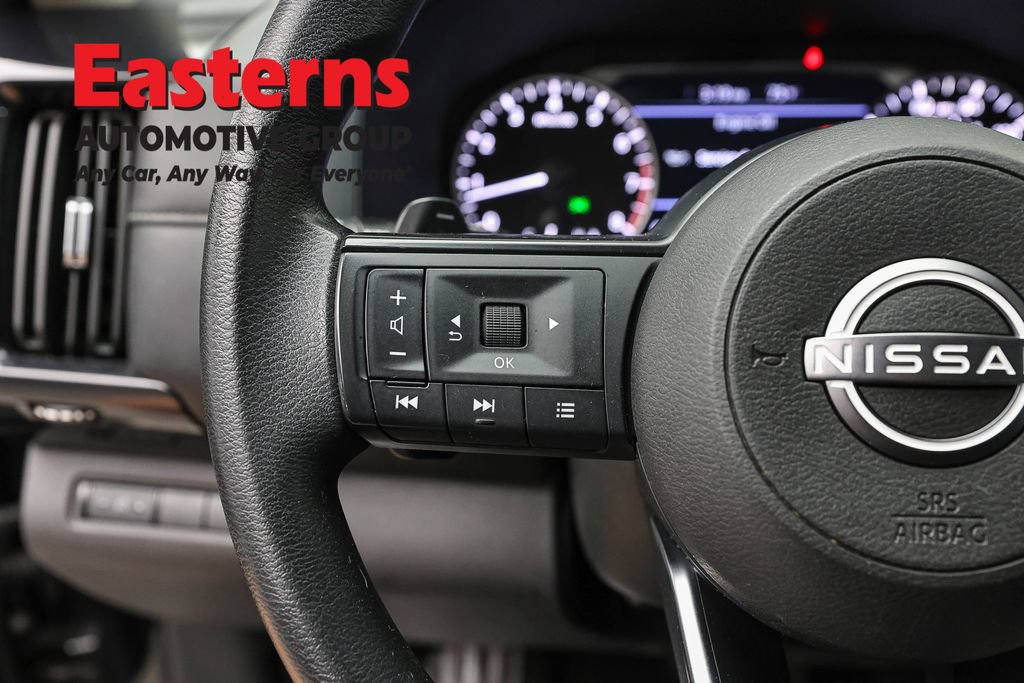 Used 2024 Nissan Pathfinder S AWD/4WD image 15
