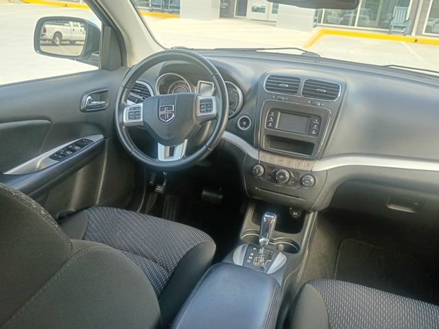 Used 2020 Dodge Journey SE w/ SE Popular Equipment Group FWD image 32