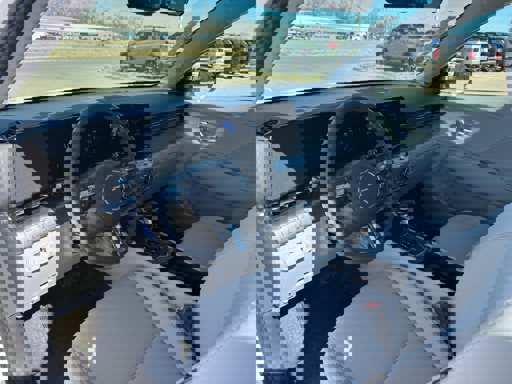 New 2026 Hyundai Kona SE image 12