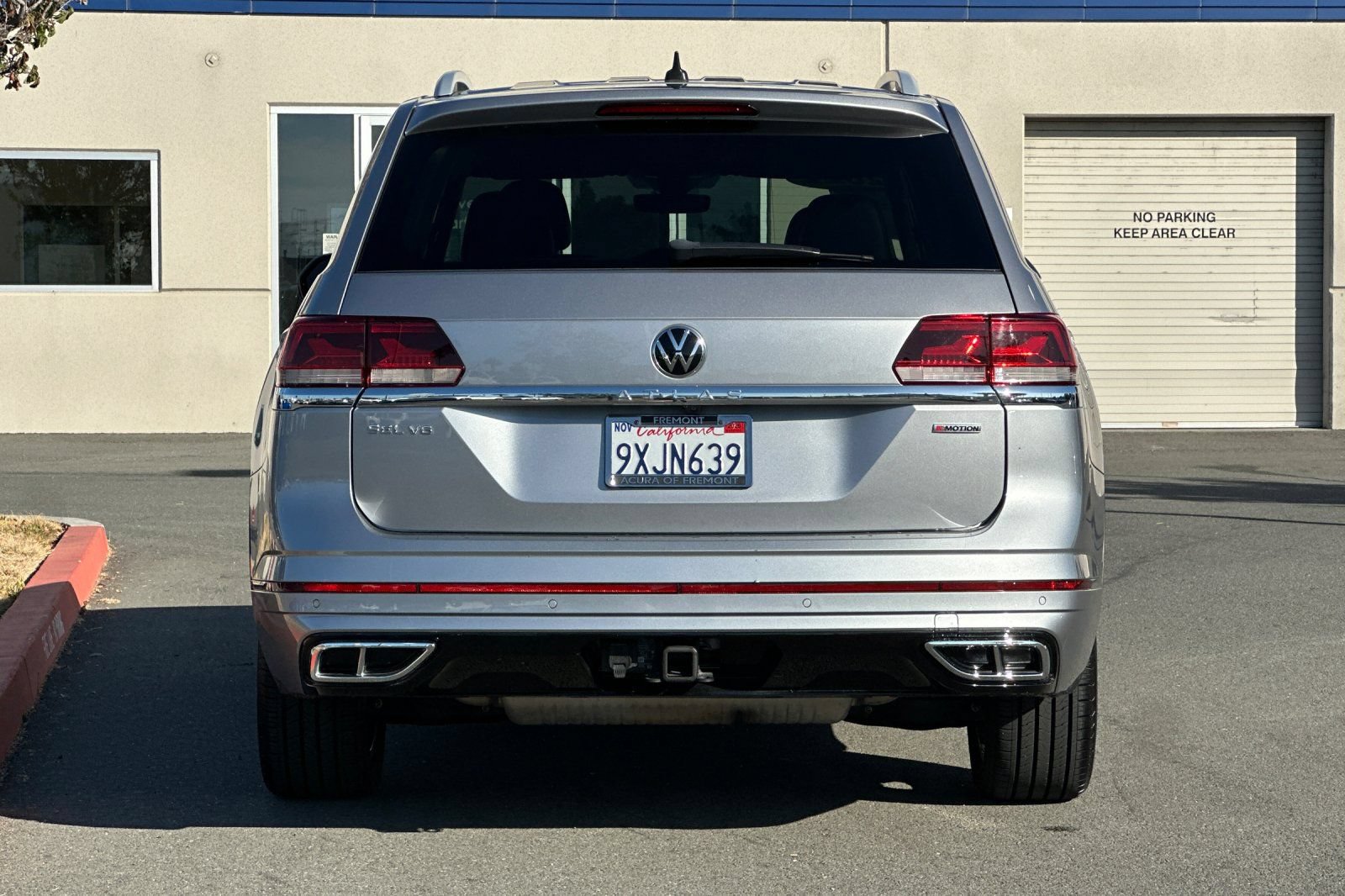 Used 2022 Volkswagen Atlas SEL R-Line AWD/4WD image 5