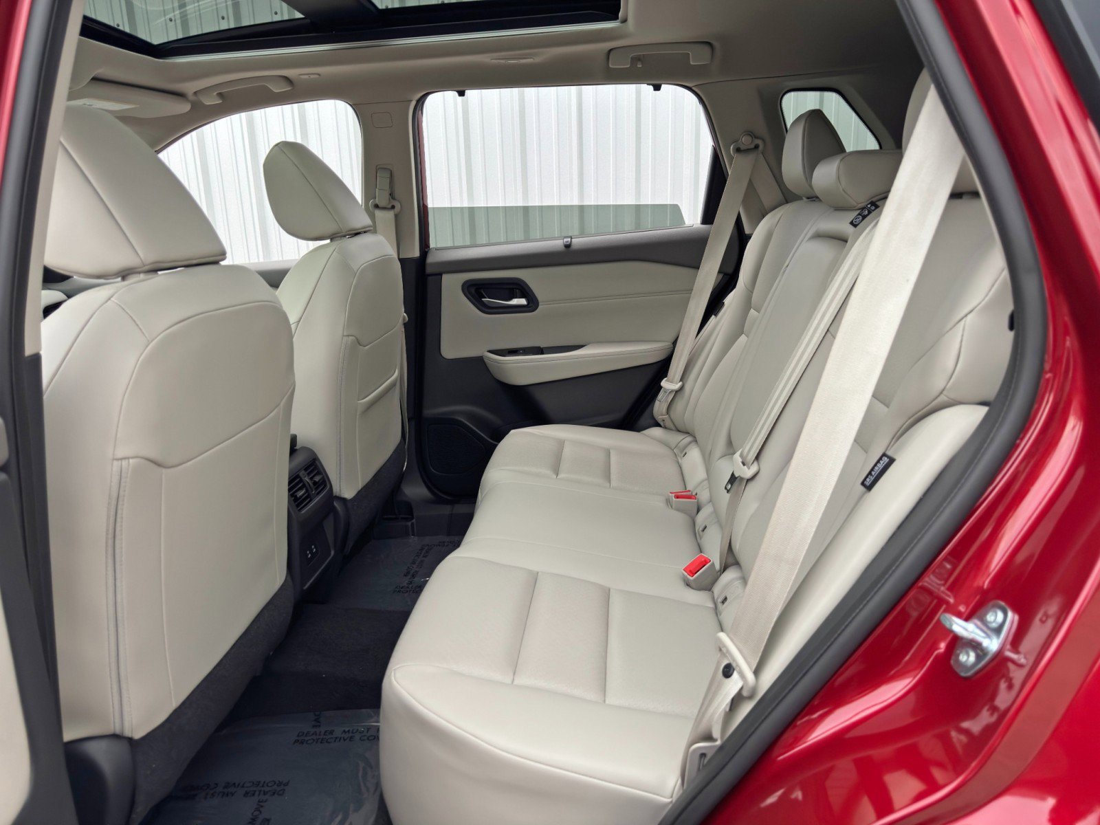 Used 2024 Nissan Rogue SV w/ SV Premium Package image 35