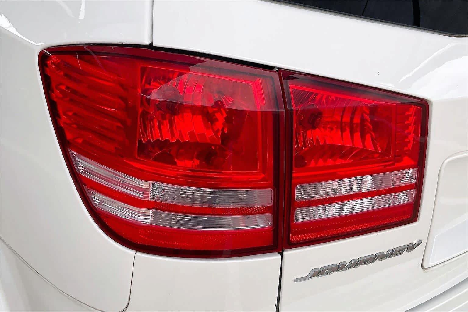 Used 2018 Dodge Journey SE w/ Popular Equipment Group FWD image 27